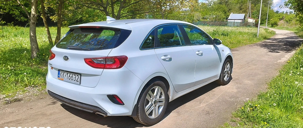 Kia Ceed cena 57000 przebieg: 150000, rok produkcji 2019 z Kraków małe 301